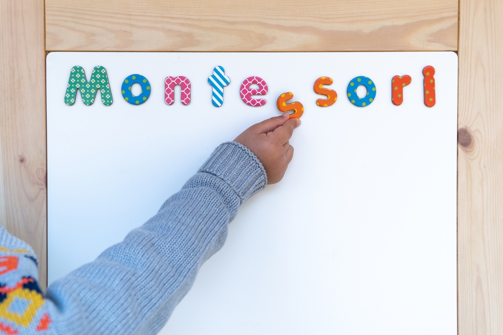 montessori building strong reading
